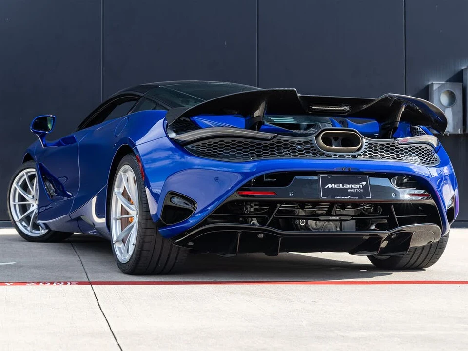 2026 McLaren 750S Coupe - Image 7 of 31