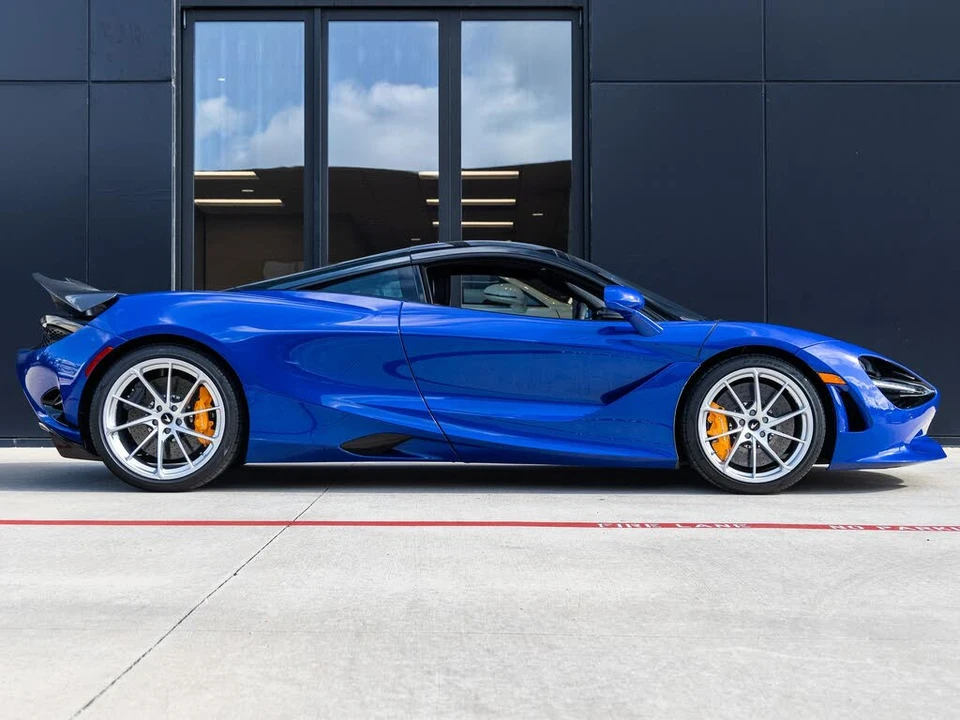 2026 McLaren 750S Coupe - Image 11 of 31