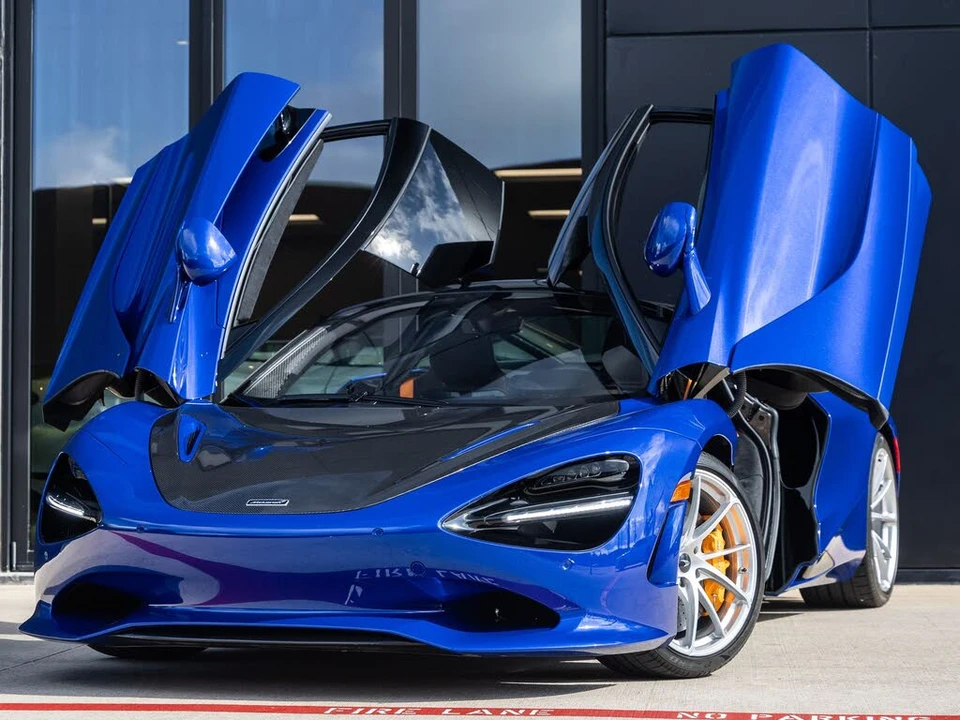 2026 McLaren 750S Coupe - Image 2 of 31