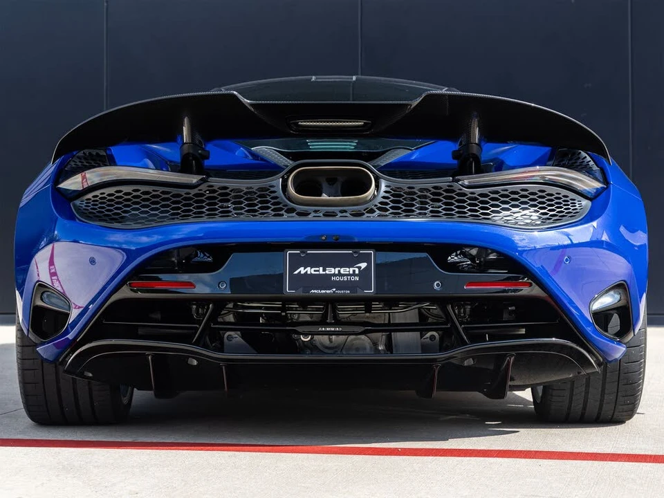 2026 McLaren 750S Coupe - Image 8 of 31