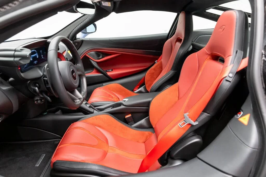 2026 McLaren 750S Coupe - Image 10 of 31