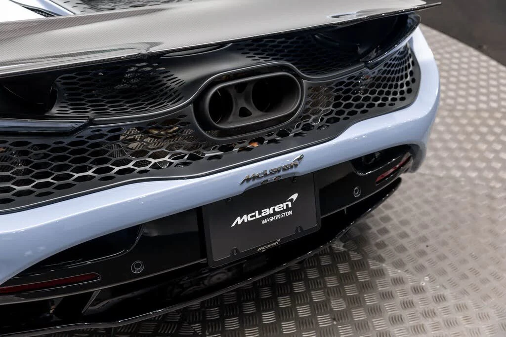 2026 McLaren 750S Coupe - Image 9 of 31