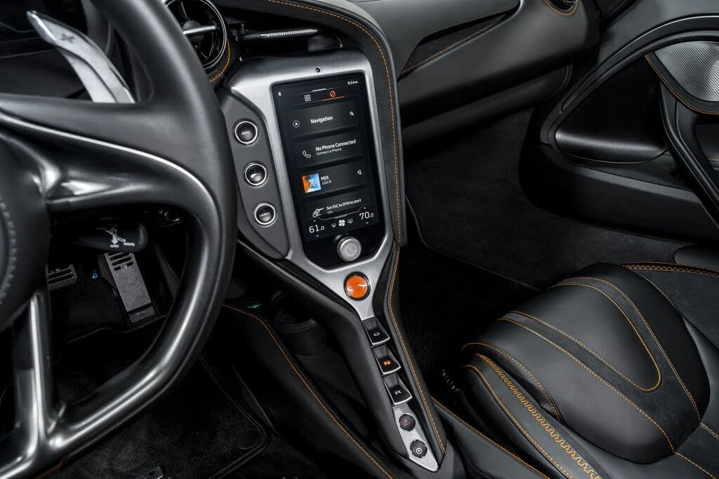 2026 McLaren 750S Coupe - Image 20 of 31