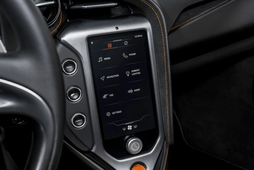 2026 McLaren 750S Coupe - Image 24 of 31