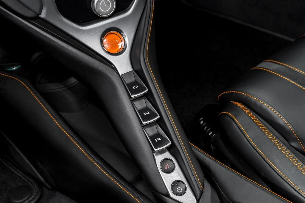 2026 McLaren 750S Coupe - Image 21 of 31