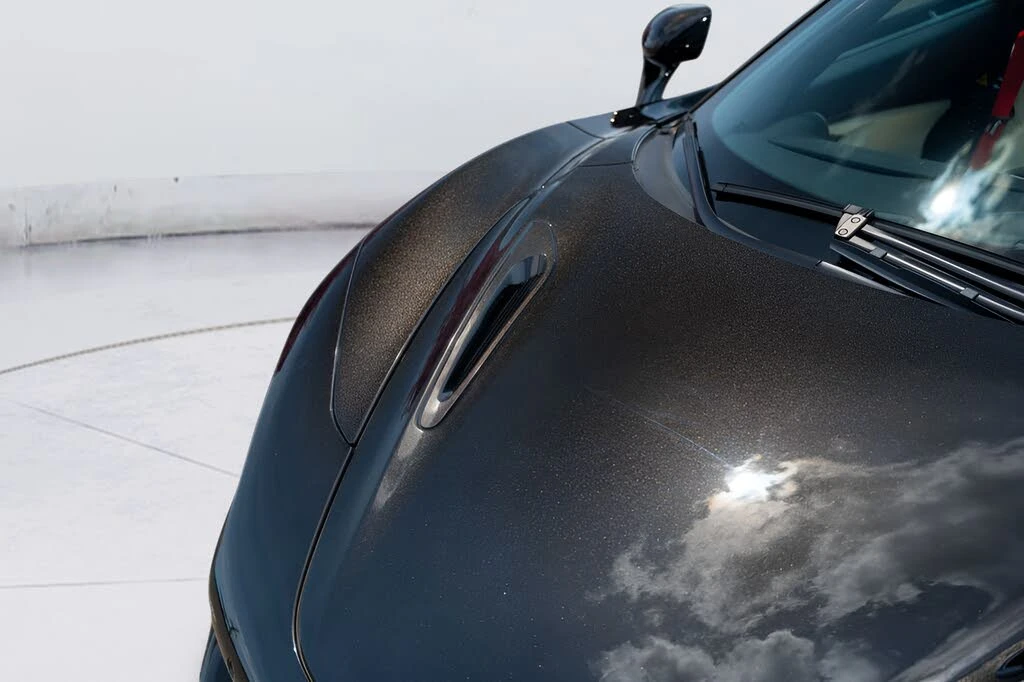 2026 McLaren 750S Coupe - Image 29 of 31