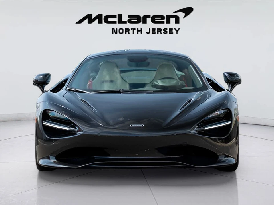 2026 McLaren 750S Coupe - Image 3 of 31