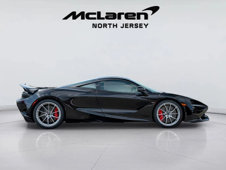 2026 McLaren 750S Coupe - Image 7 of 31