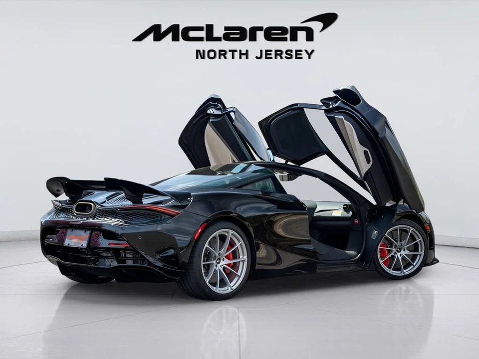 2026 McLaren 750S Coupe - Image 10 of 31