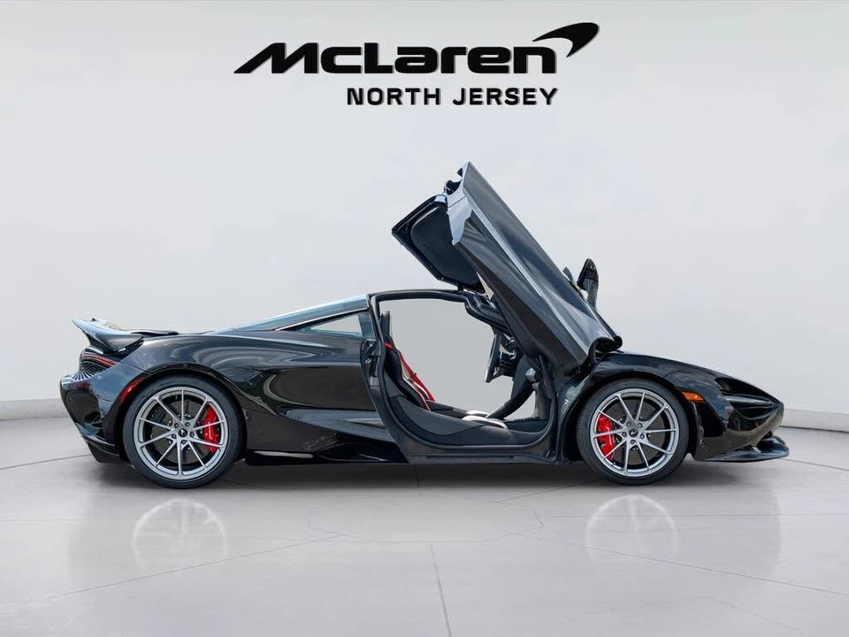 2026 McLaren 750S Coupe - Image 8 of 31