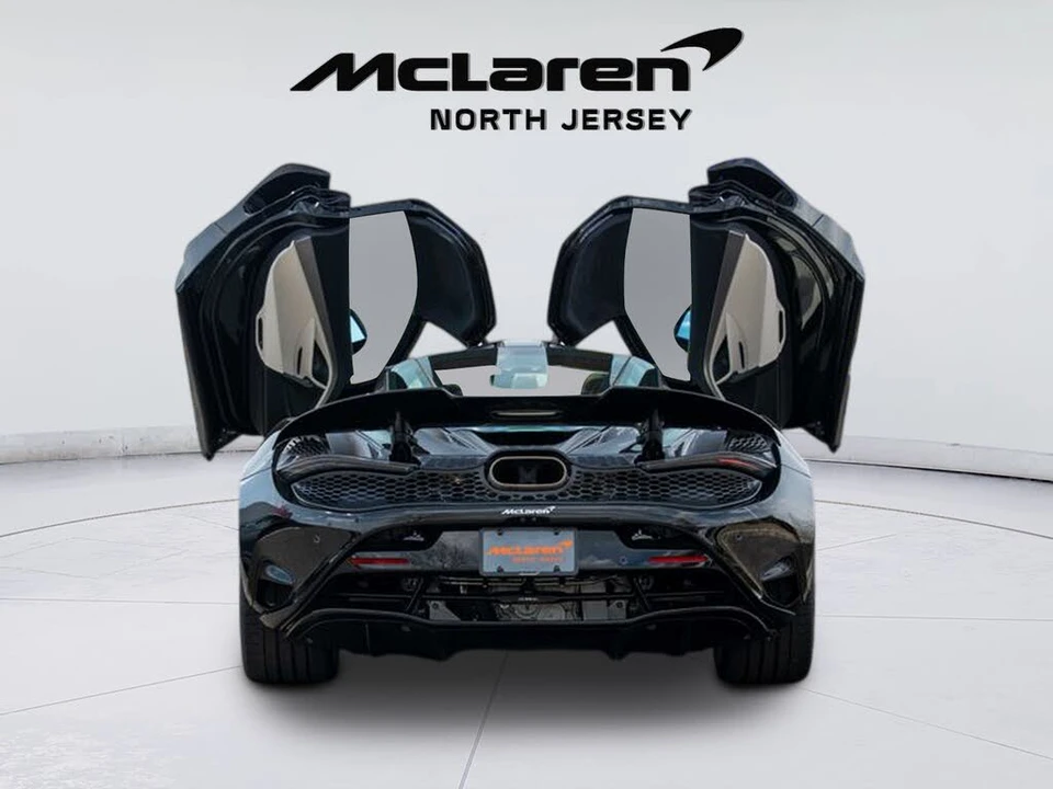 2026 McLaren 750S Coupe - Image 12 of 31