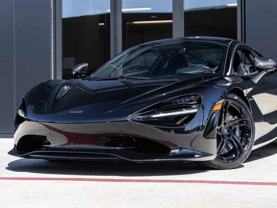 2026 McLaren 750S Coupe - Image 4 of 31