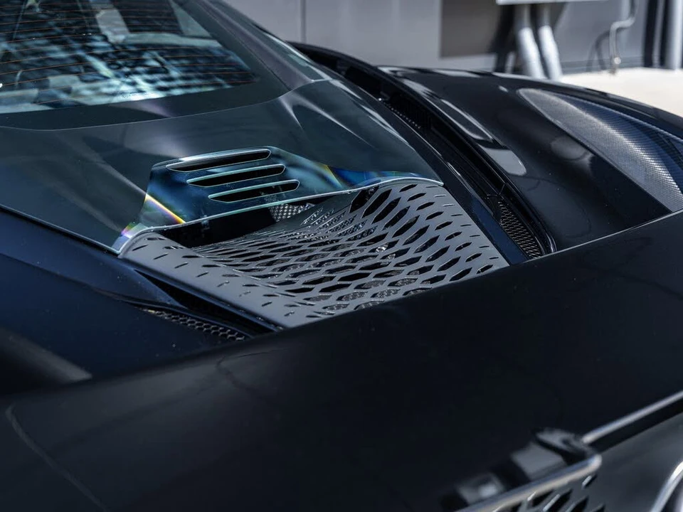 2026 McLaren 750S Coupe - Image 16 of 31
