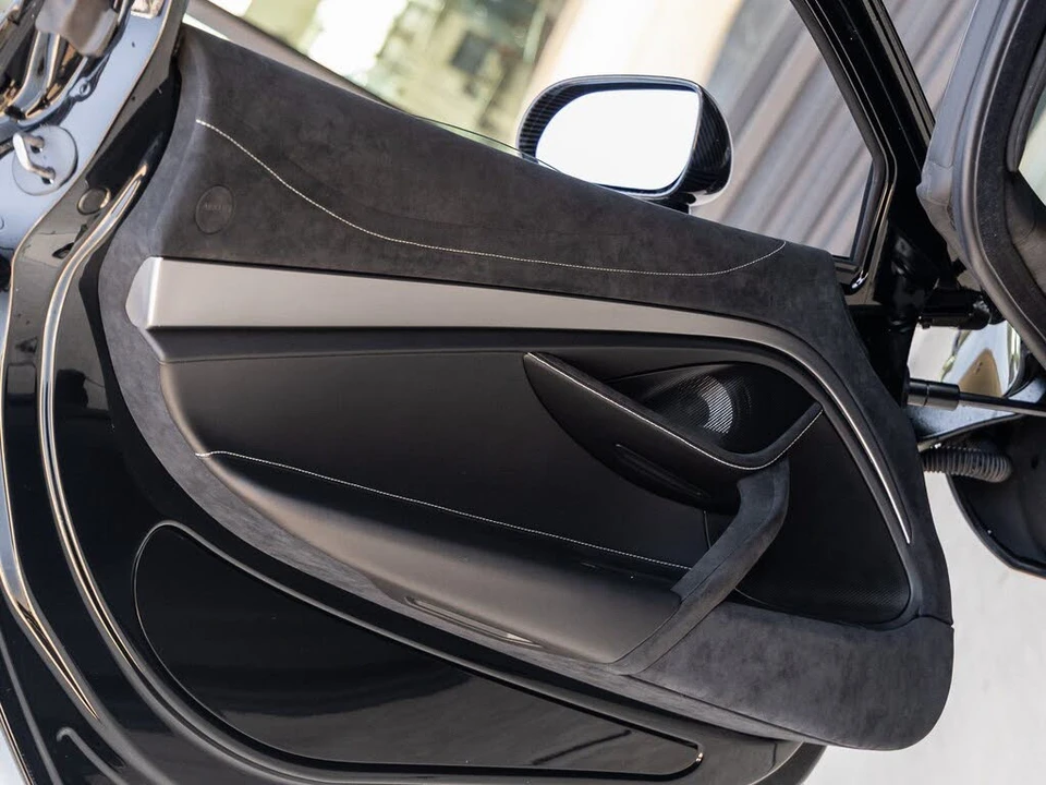 2026 McLaren 750S Coupe - Image 25 of 31
