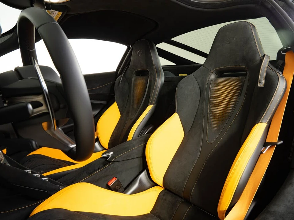 2026 McLaren 750S Coupe - Image 5 of 25