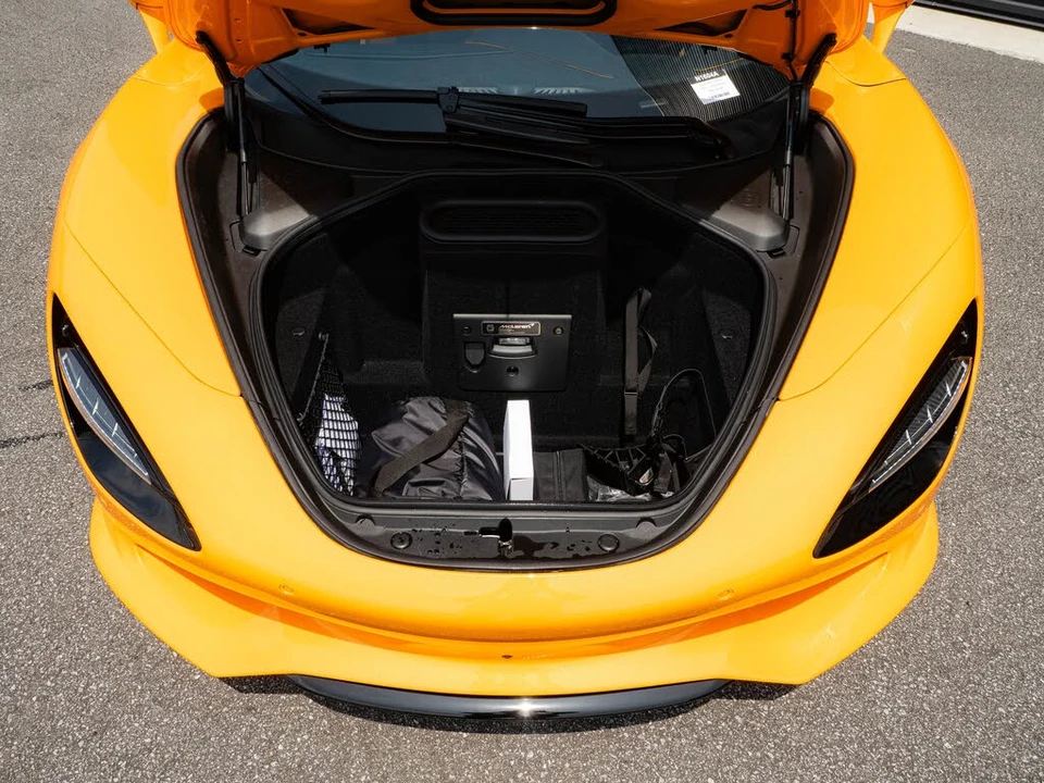2026 McLaren 750S Coupe - Image 21 of 25