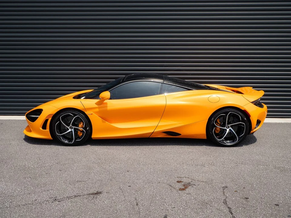 2026 McLaren 750S Coupe - Image 2 of 25