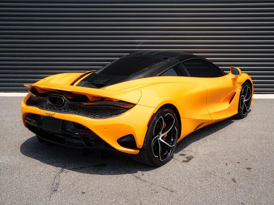 2026 McLaren 750S Coupe - Image 18 of 25