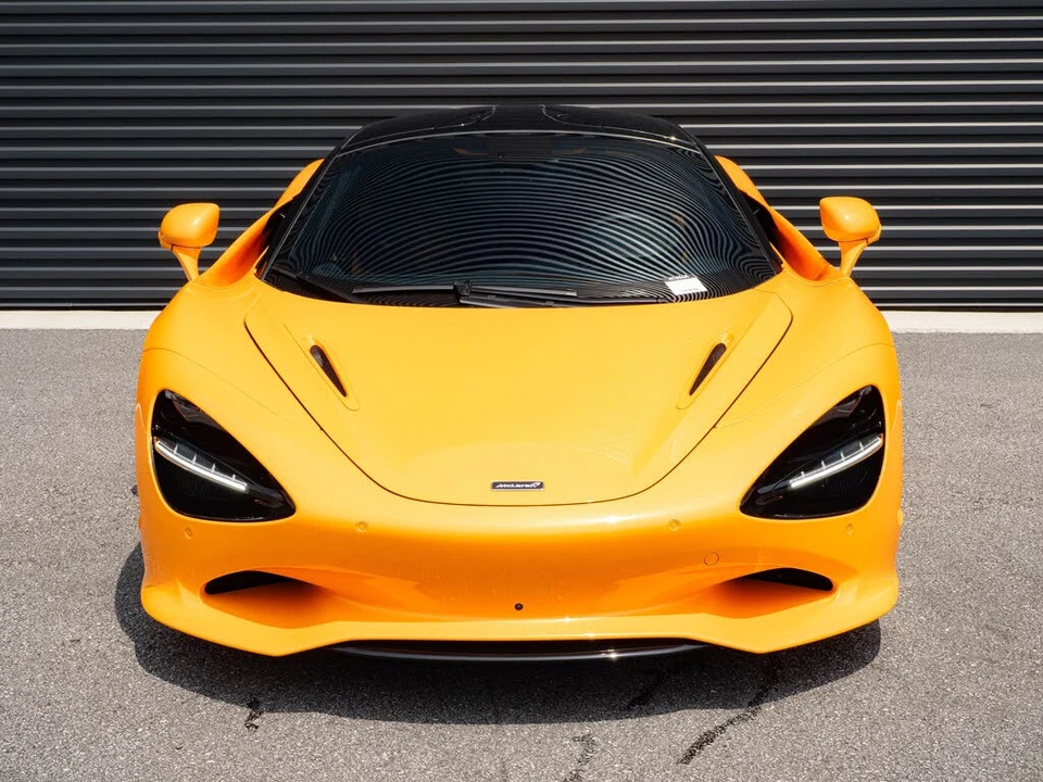 2026 McLaren 750S Coupe - Image 22 of 25