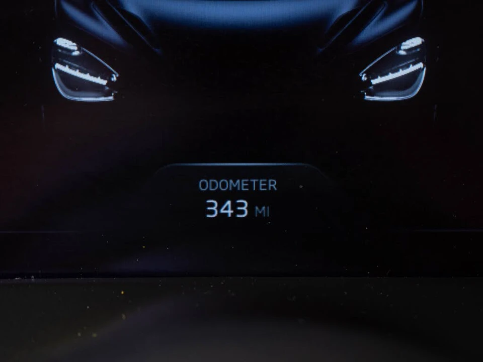 2026 McLaren 750S Coupe - Image 10 of 25