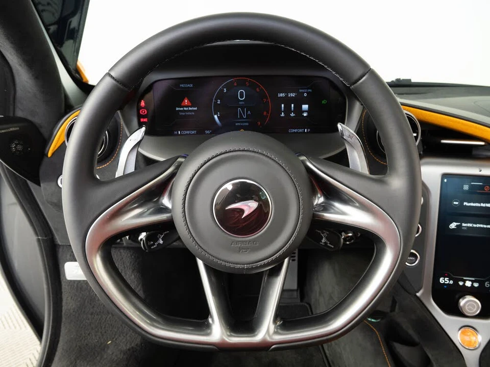 2026 McLaren 750S Coupe - Image 9 of 25