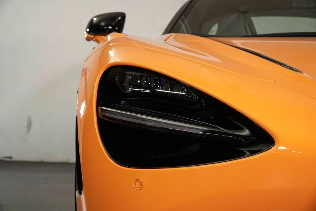 2026 McLaren 750S Coupe - Image 16 of 31