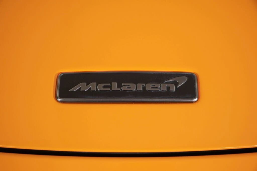 2026 McLaren 750S Coupe - Image 15 of 31