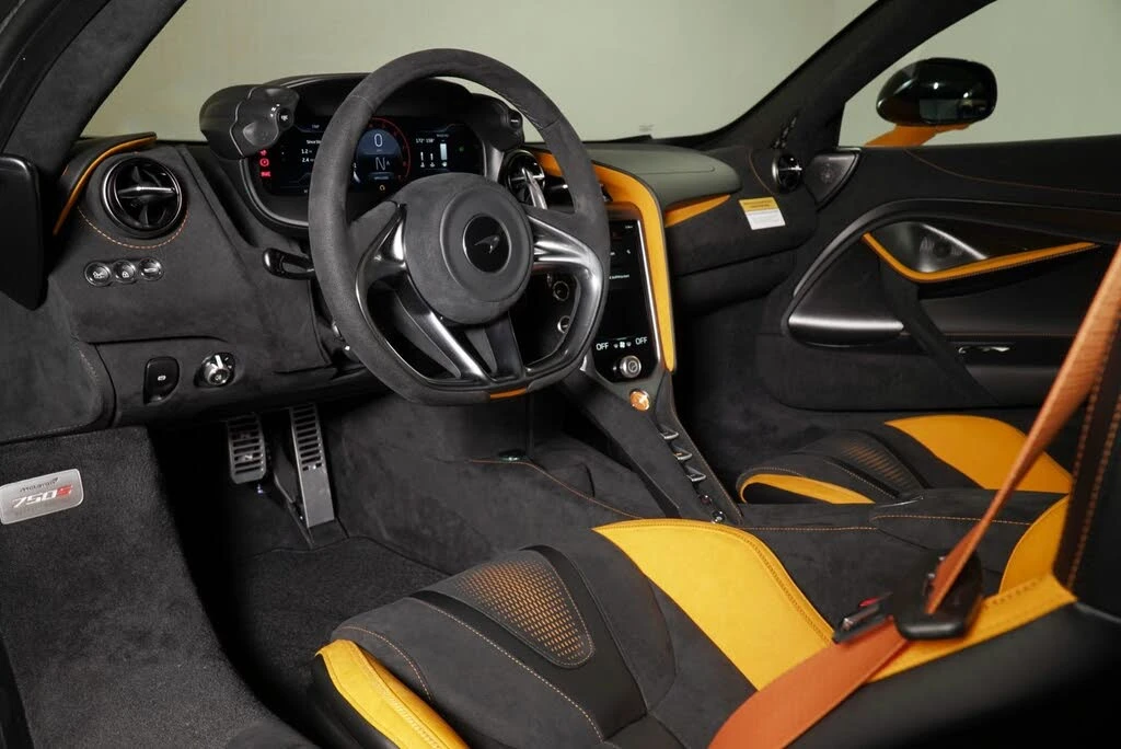 2026 McLaren 750S Coupe - Image 3 of 31