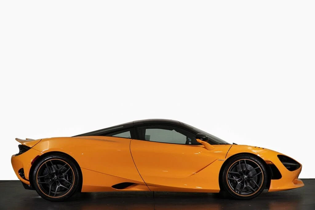 2026 McLaren 750S Coupe - Image 17 of 31