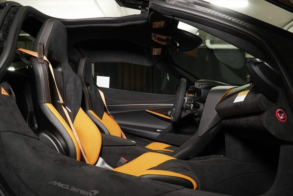 2026 McLaren 750S Coupe - Image 12 of 31