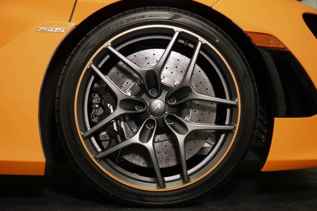 2026 McLaren 750S Coupe - Image 6 of 31