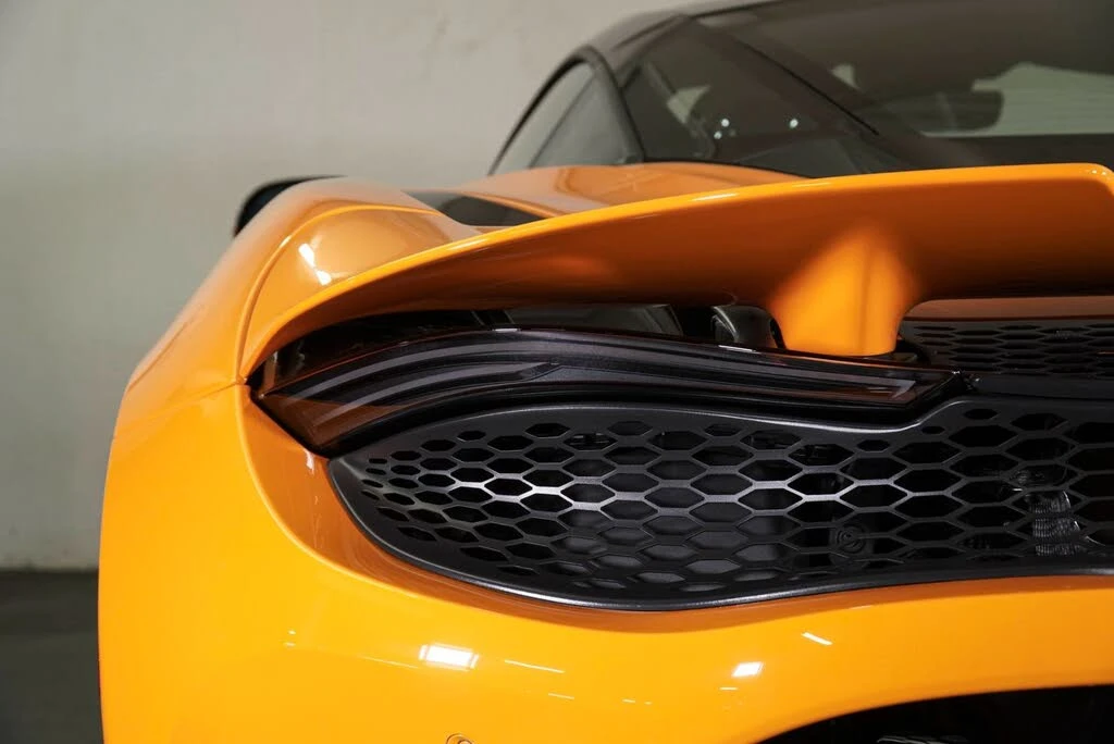 2026 McLaren 750S Coupe - Image 19 of 31