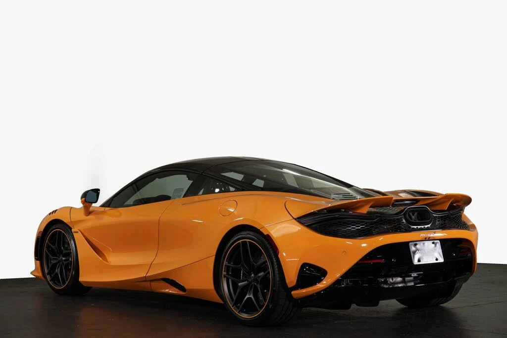 2026 McLaren 750S Coupe - Image 29 of 31