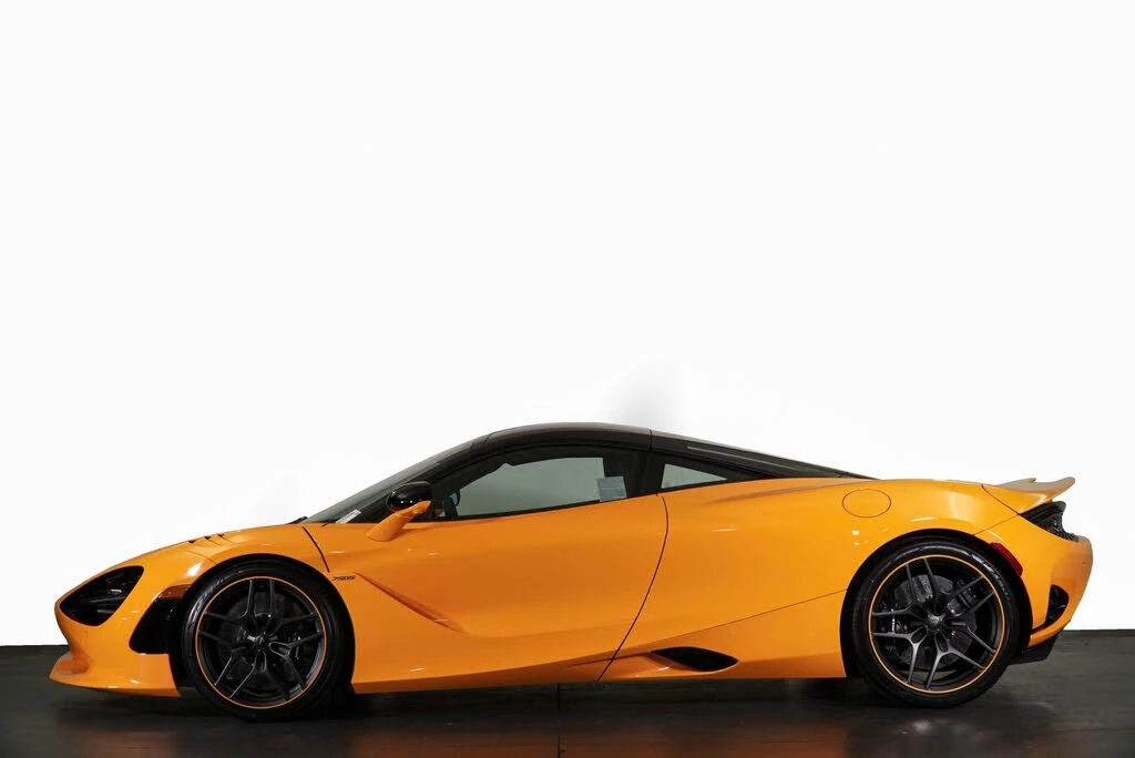 2026 McLaren 750S Coupe - Image 28 of 31