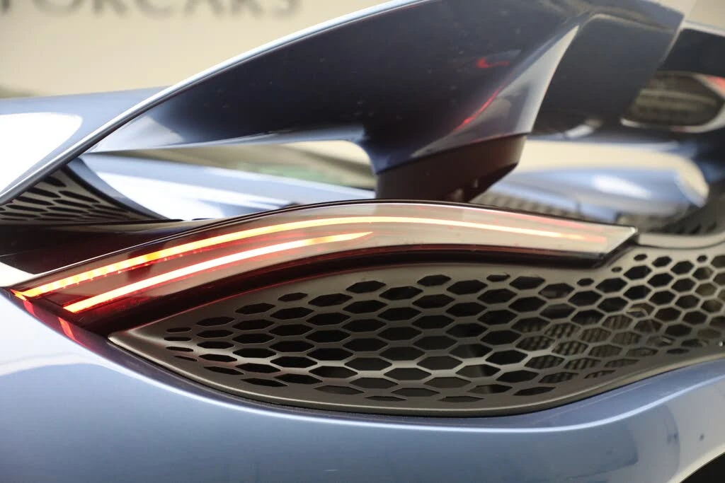 2026 McLaren 750S Coupe - Image 25 of 29