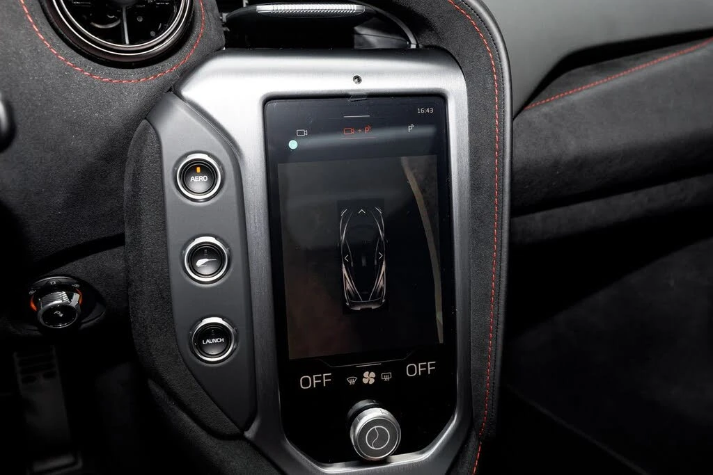 2026 McLaren 750S Coupe - Image 29 of 31