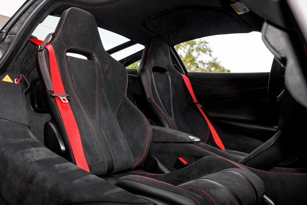 2026 McLaren 750S Coupe - Image 22 of 31