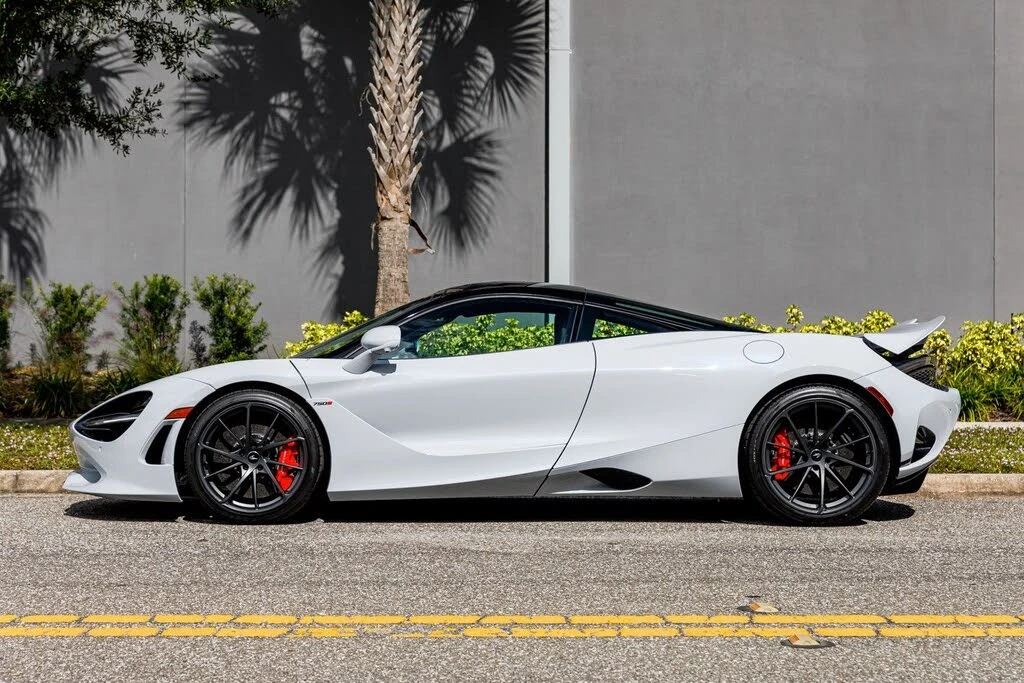 2026 McLaren 750S Coupe - Image 3 of 31