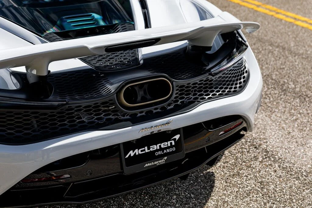 2026 McLaren 750S Coupe - Image 17 of 31