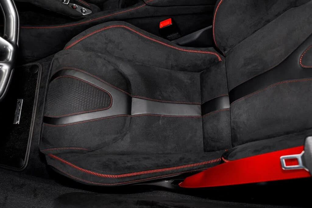 2026 McLaren 750S Coupe - Image 28 of 31