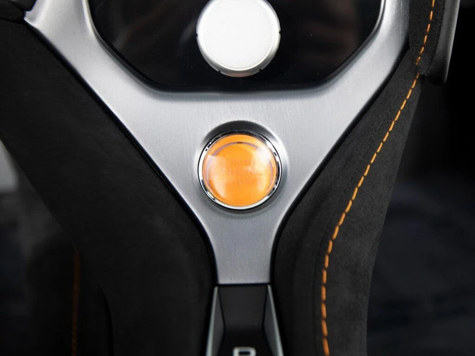 2026 McLaren 750S Coupe - Image 20 of 31