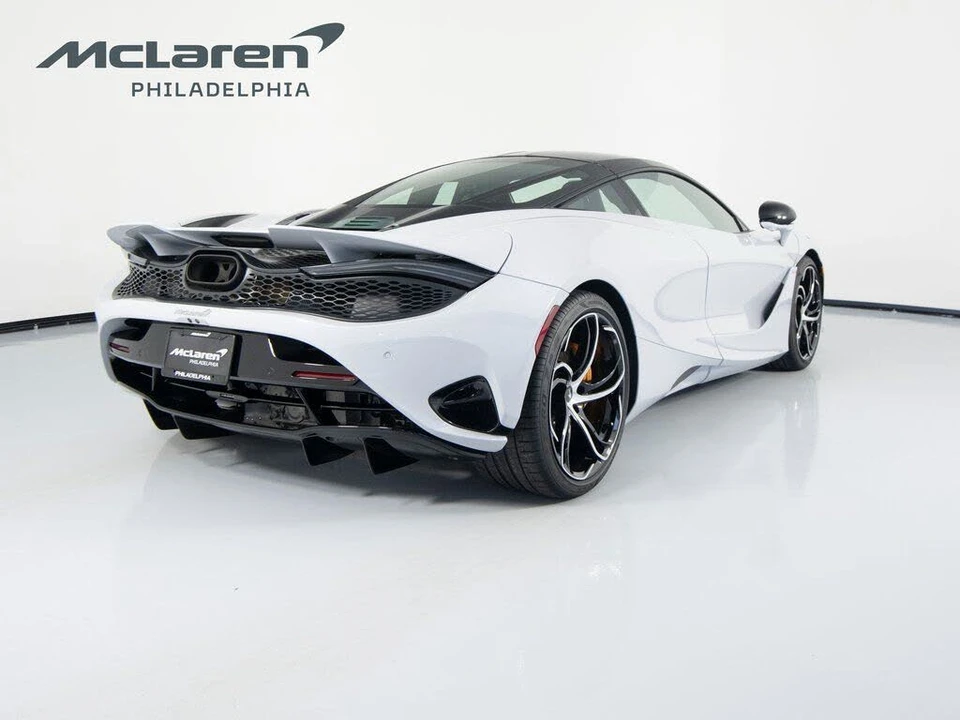 2026 McLaren 750S Coupe - Image 5 of 31