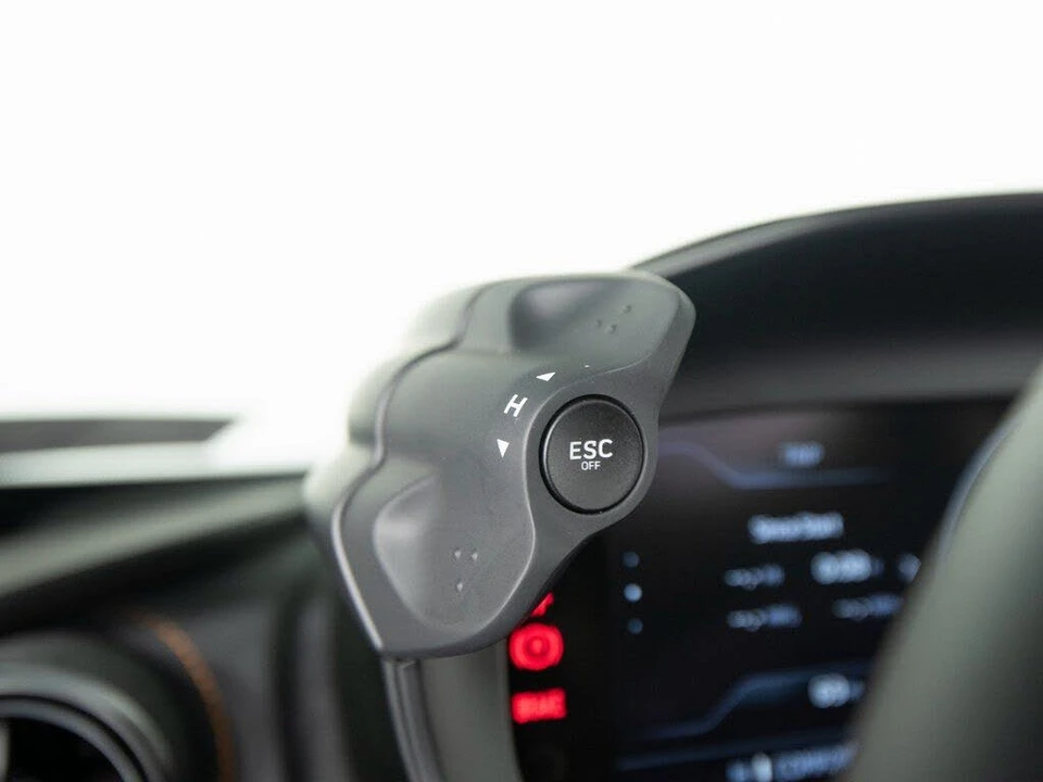 2026 McLaren 750S Coupe - Image 26 of 31