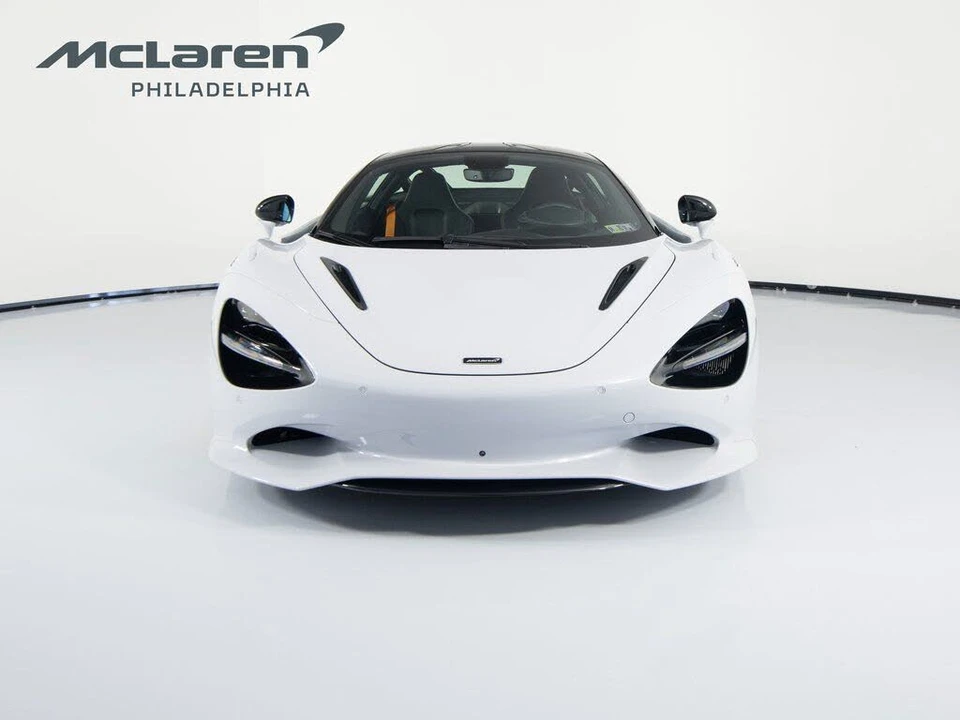2026 McLaren 750S Coupe - Image 2 of 31