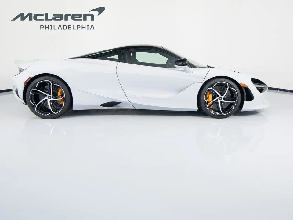 2026 McLaren 750S Coupe - Image 4 of 31