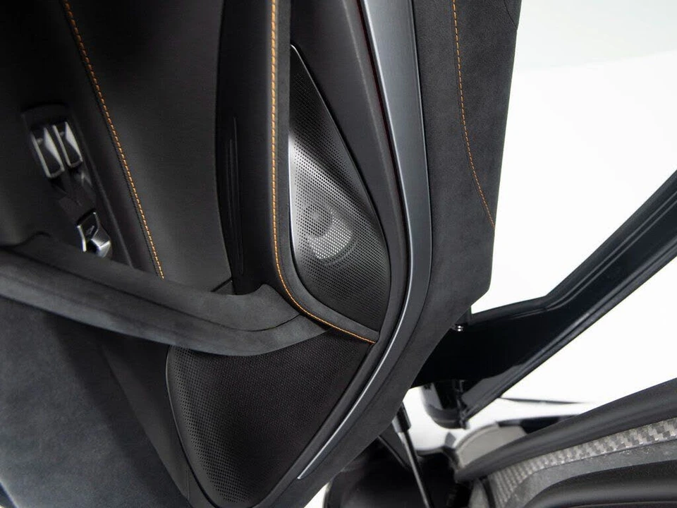 2026 McLaren 750S Coupe - Image 12 of 31