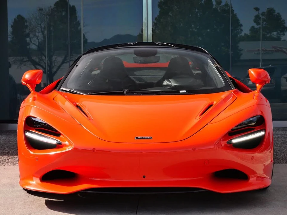 2026 McLaren 750S Coupe - Image 2 of 27