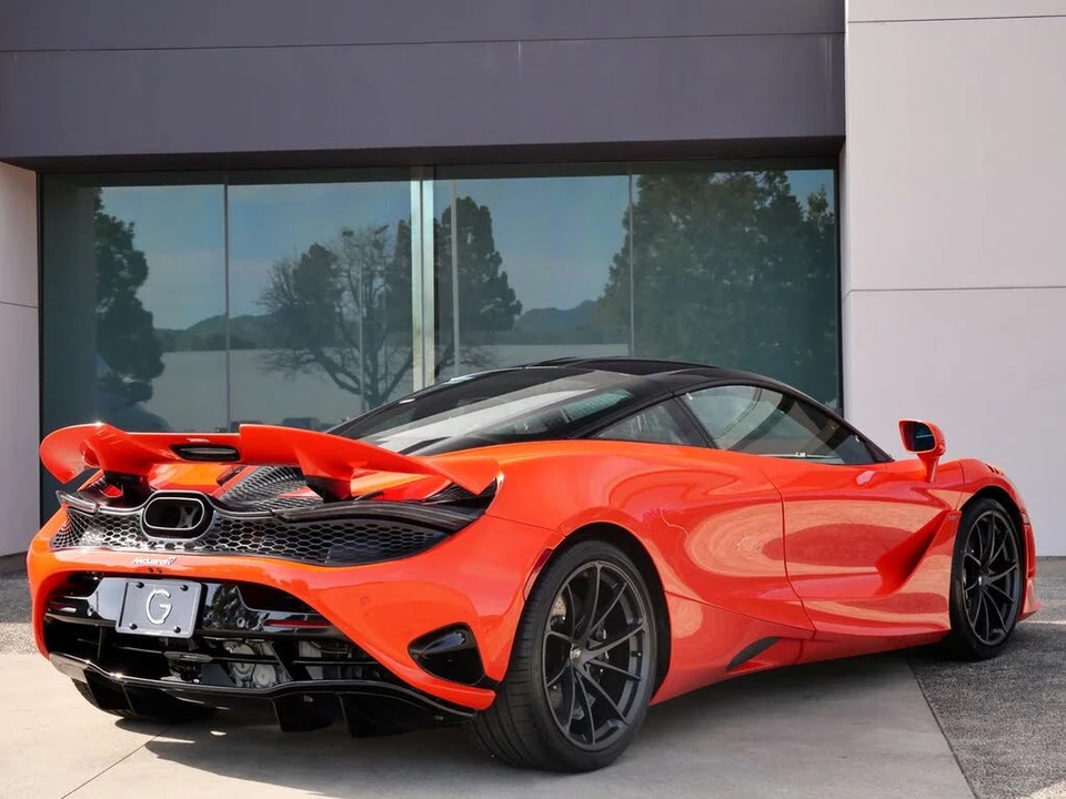 2026 McLaren 750S Coupe - Image 4 of 27