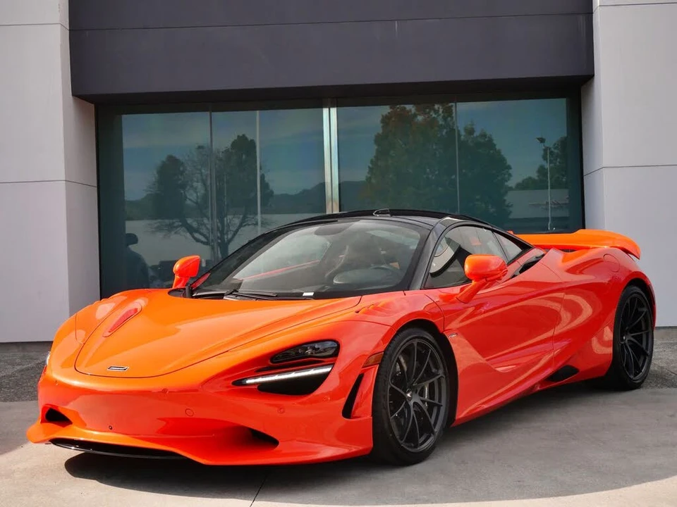 2026 McLaren 750S Coupe - Image 18 of 27
