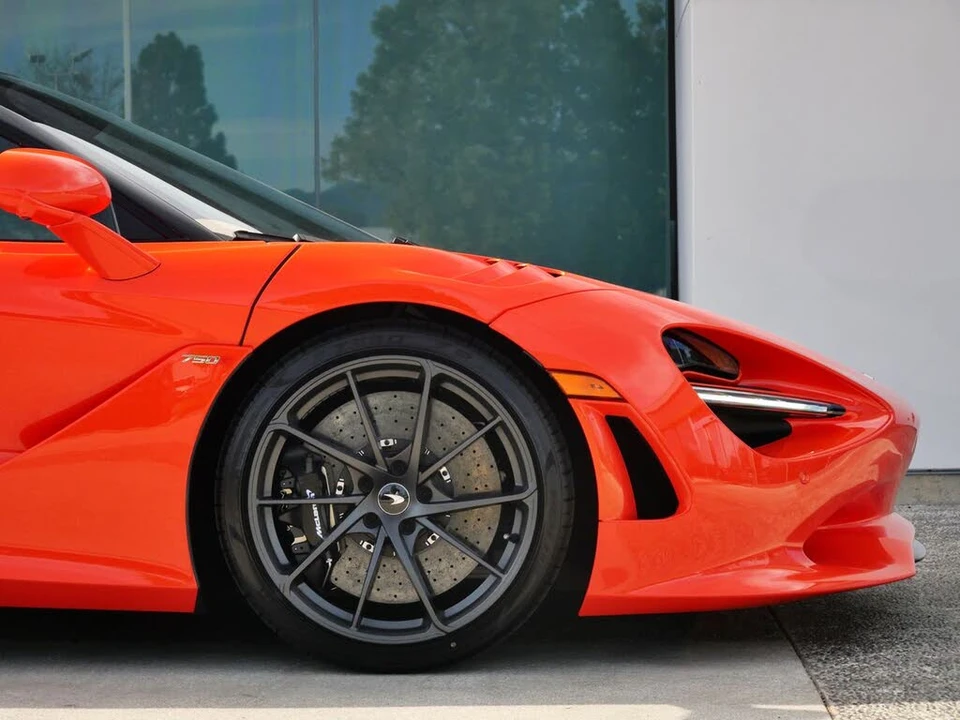 2026 McLaren 750S Coupe - Image 7 of 27